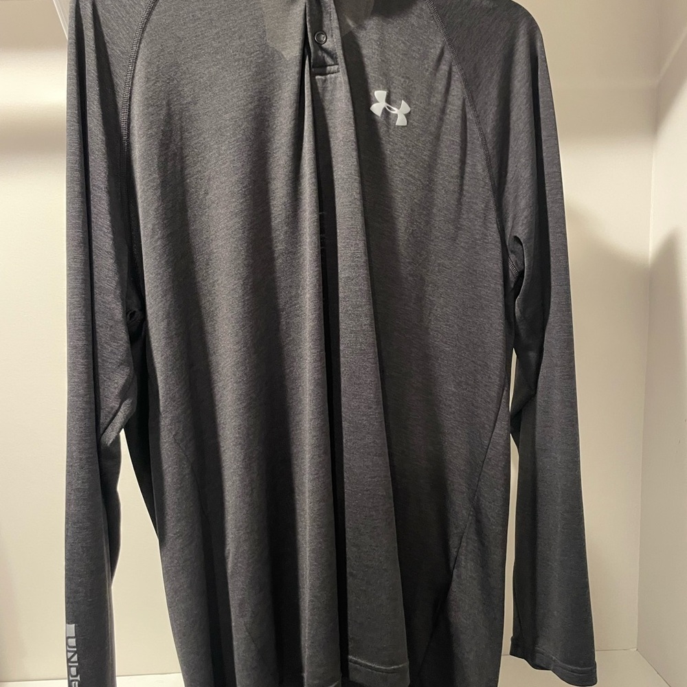 Under Armour Gray Hooded Long Sleeve Shirt